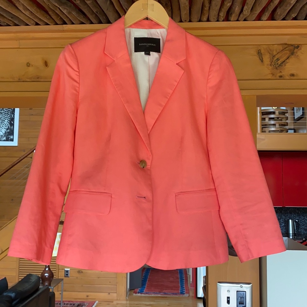 Banana RepublicSuper cute coral jacket